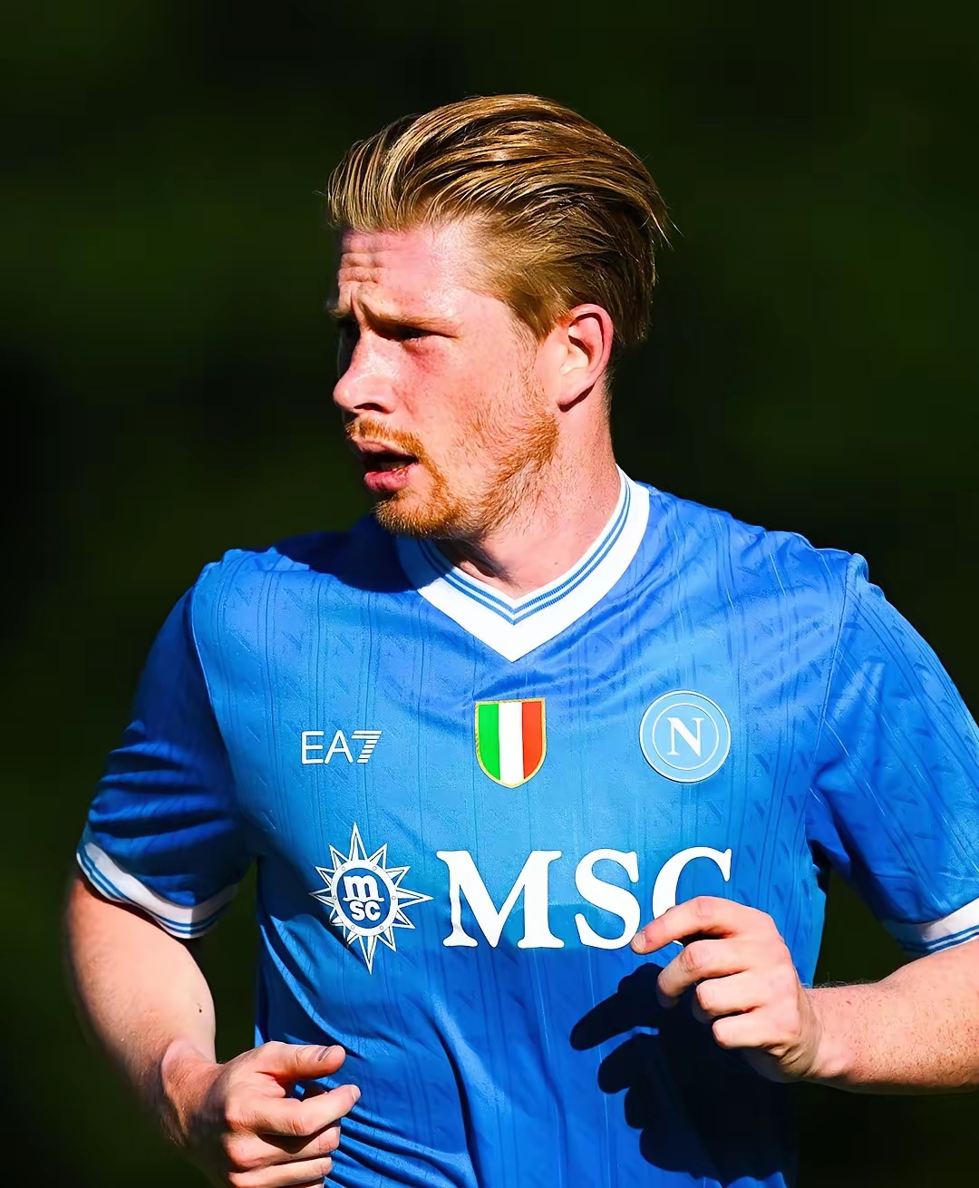 东契奇豪取30+2+10无缘最佳，詹姆斯30+8+8演绎赛季巅峰